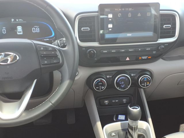 2025 Hyundai Venue SEL - Photo 6