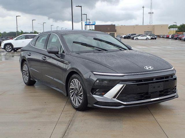 2025 Hyundai Sonata Hybrid
