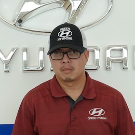 Staff member Michael Angeles from ID_6f460b2ff1be