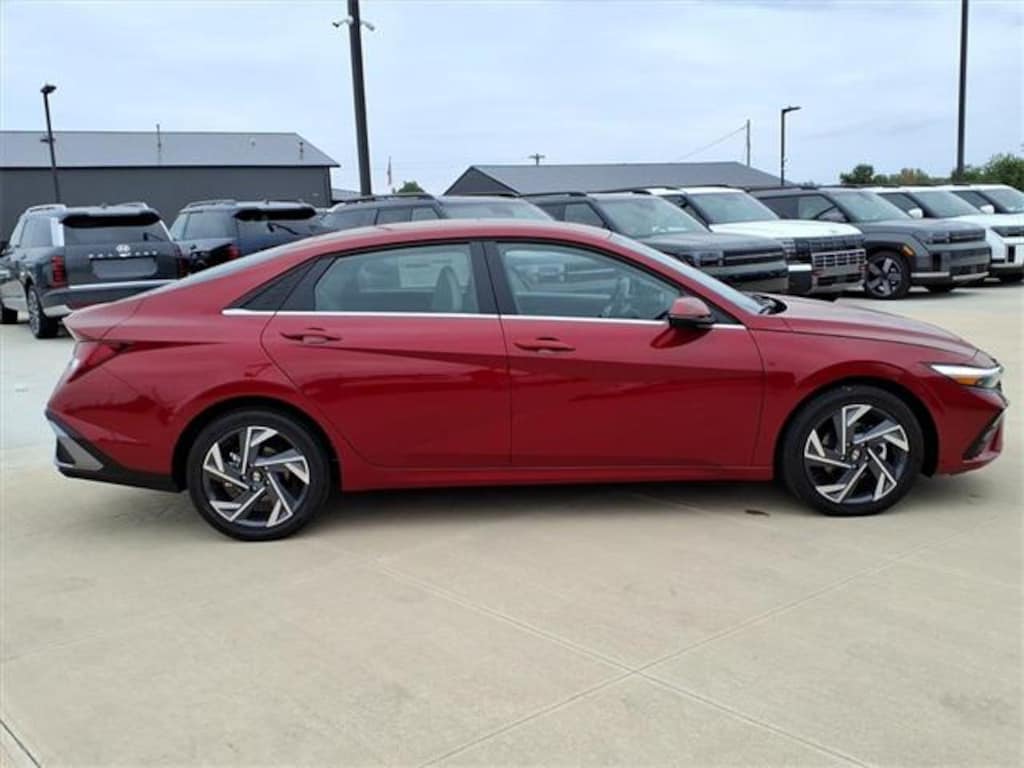 New 2025 Hyundai Elantra Hybrid Limited Sedan