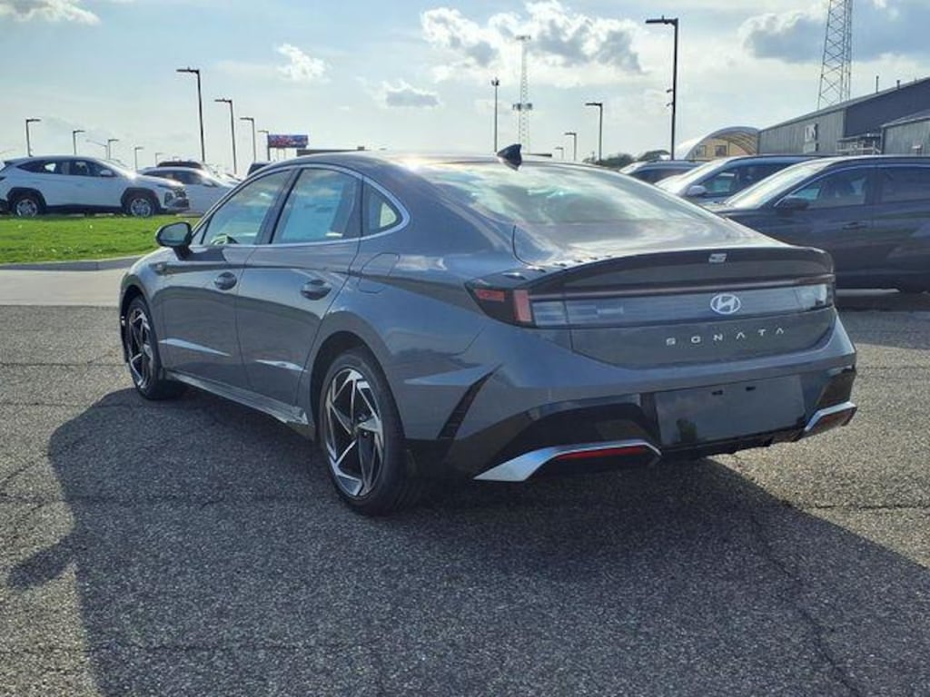 New 2026 Hyundai Sonata SEL Sport Sedan