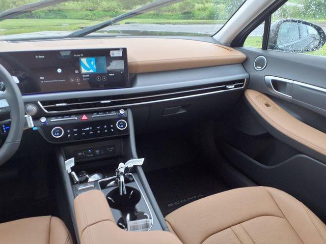 2025 Hyundai Sonata Hybrid Limited - Photo 6