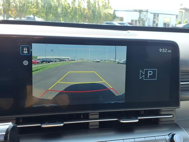 2025 Hyundai Kona SE - Photo 13