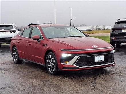 2025 Hyundai Sonata SEL Sedan