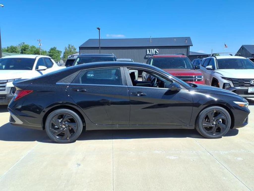 New 2026 Hyundai Elantra SEL Sport Premium Sedan