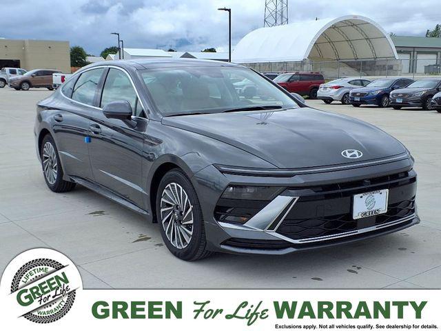 2025 Hyundai Sonata Limited's photo