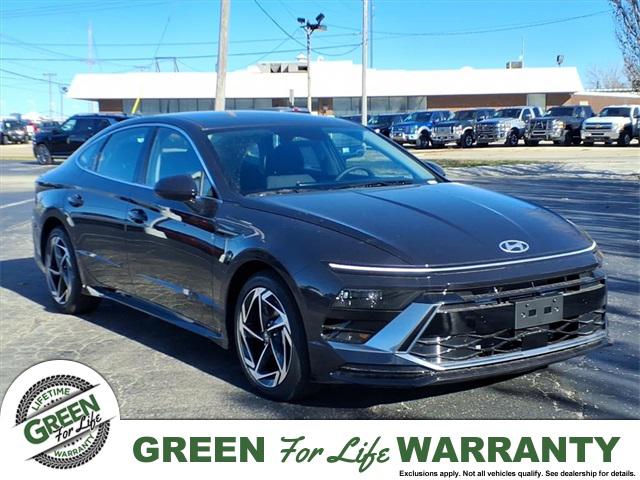 2026 Hyundai Sonata SEL's photo