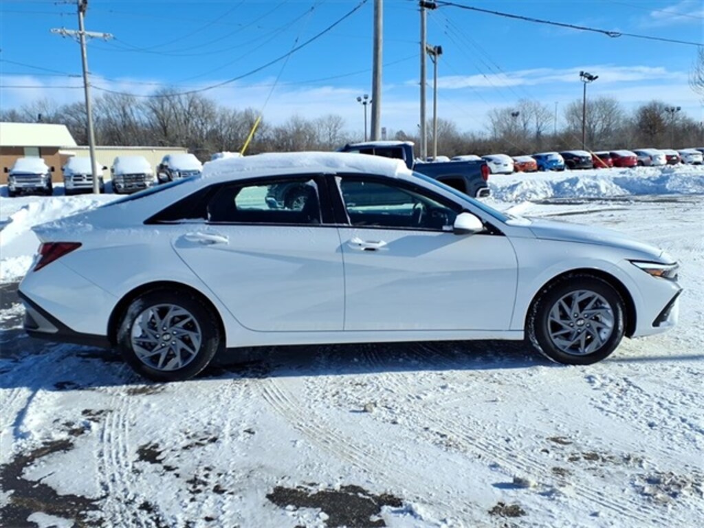 Certified 2024 Hyundai Elantra SEL Sedan