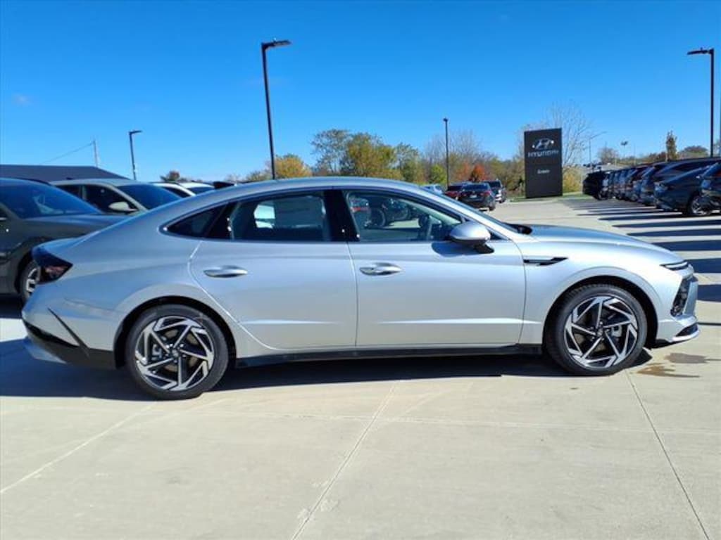 New 2026 Hyundai Sonata SEL Sport Sedan