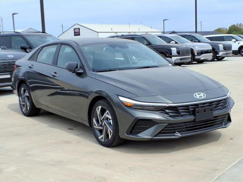 New 2025 Hyundai Elantra SEL Sport Sedan