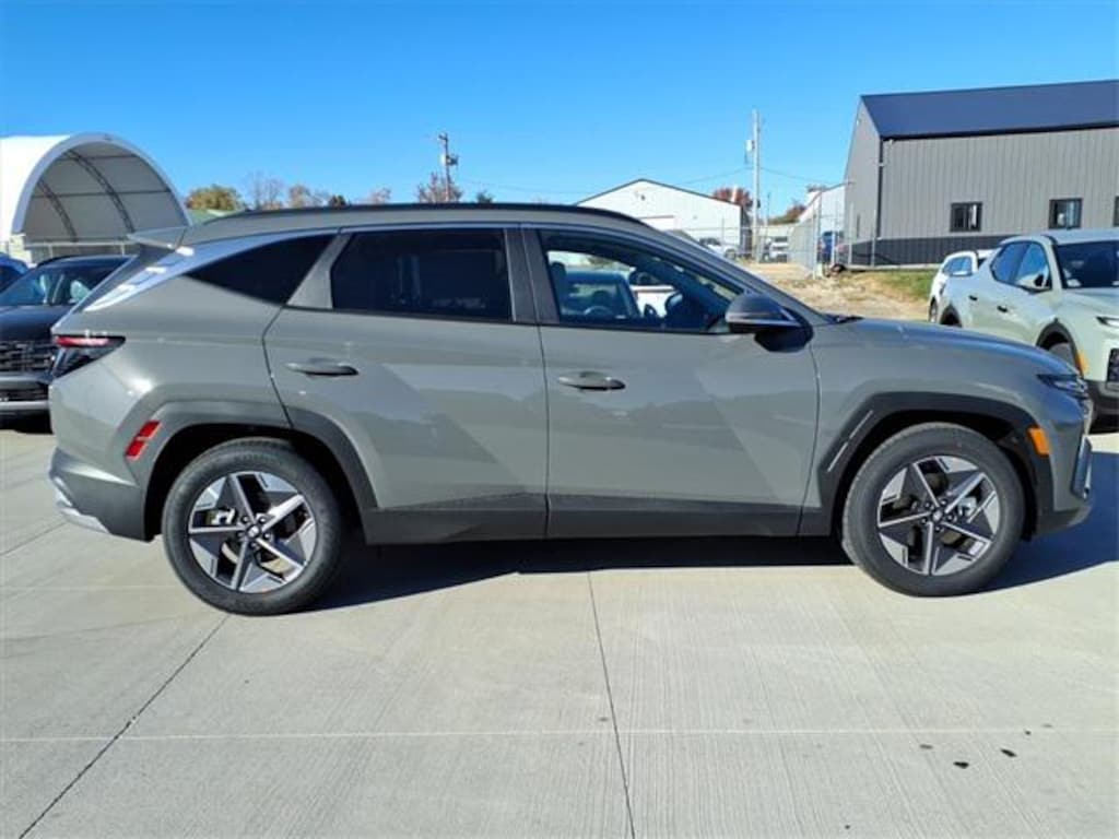 New 2026 Hyundai Tucson SEL Premium FWD SUV