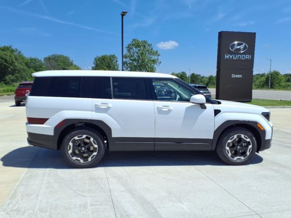 Used 2026 Hyundai Santa Fe SE SUV