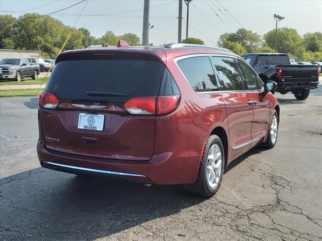 Used 2017 Chrysler Pacifica Touring-L Plus with VIN 2C4RC1EG1HR832720 for sale in Springfield, IL