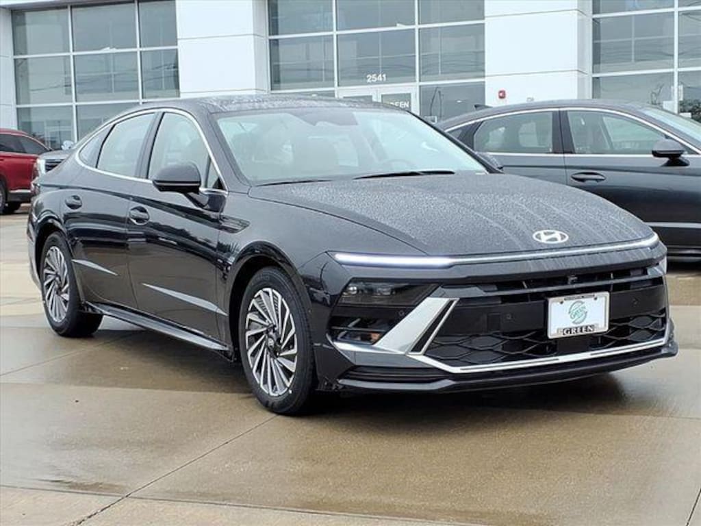 New 2026 Hyundai Sonata Hybrid Limited Sedan