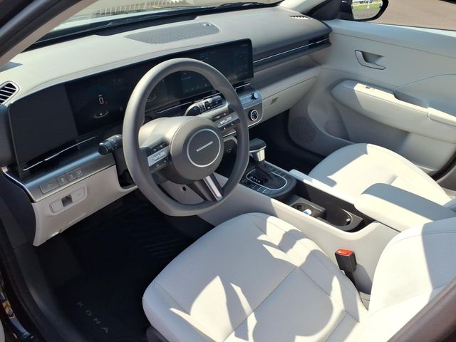 2025 Hyundai Kona SE - Photo 11
