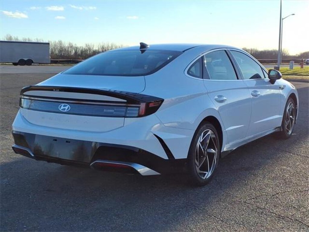 New 2026 Hyundai Sonata SEL Sport Sedan