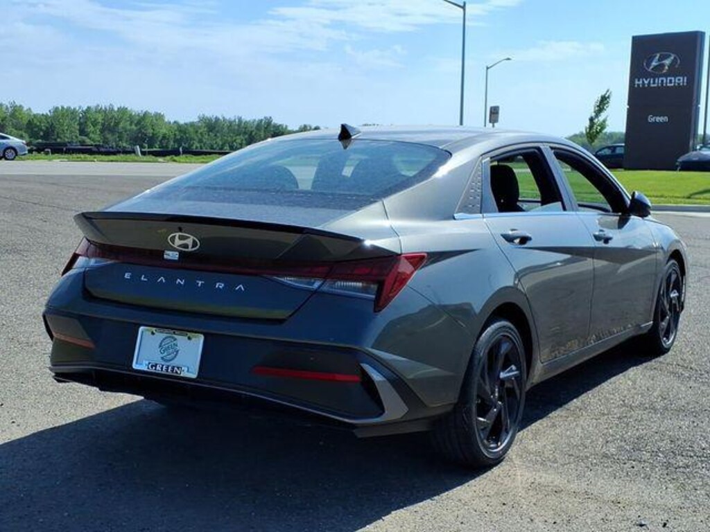 New 2026 Hyundai Elantra SEL Sport Premium Sedan