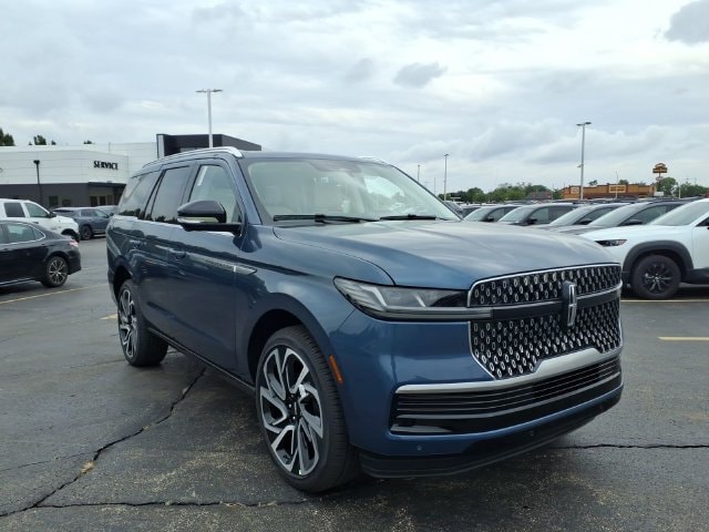 2027 Lincoln Navigator