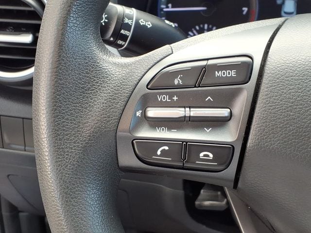 2021 Hyundai Kona SE - Photo 12