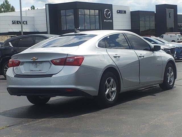 Used 2018 Chevrolet Malibu 1LS with VIN 1G1ZB5ST5JF166110 for sale in Springfield, IL