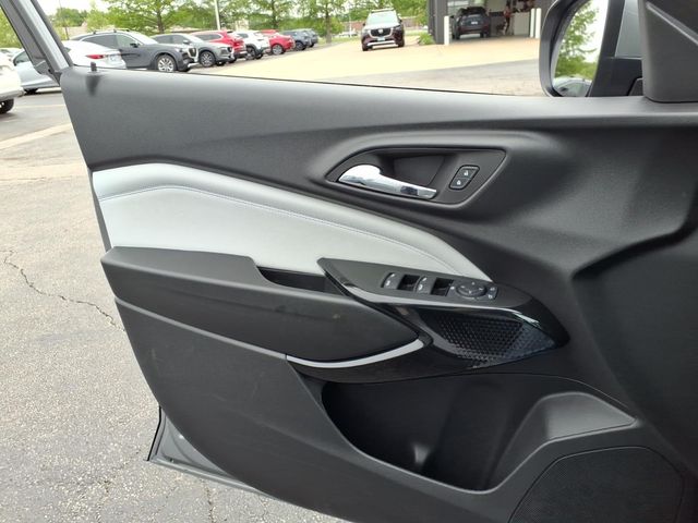 2025 Chevrolet Trax LT - Photo 15