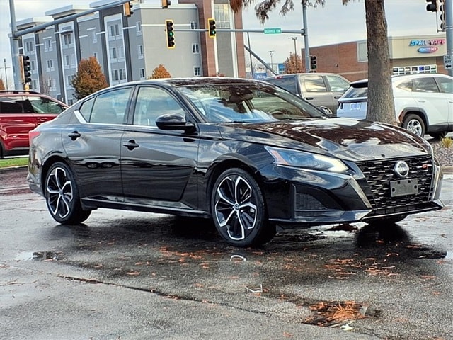 2023 Nissan Altima SR