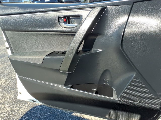 2019 Toyota Corolla Sedan LE - Photo 18