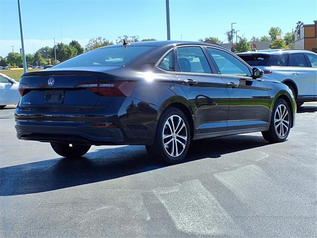 Used 2024 Volkswagen Jetta 1.5T Sport Sedan