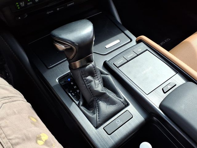 2022 Lexus ES 350 - Photo 15