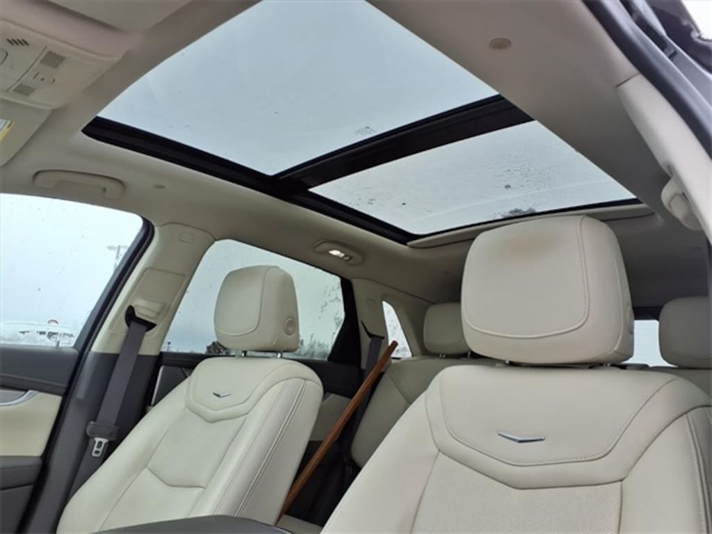 Used 2021 CADILLAC XT5 Premium Luxury SUV