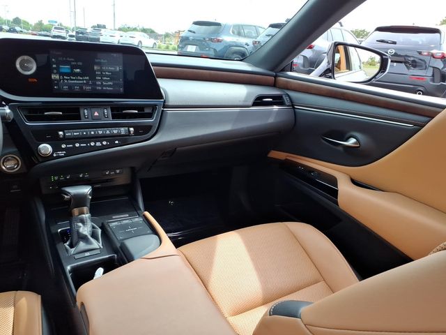 2022 Lexus ES 350 - Photo 7