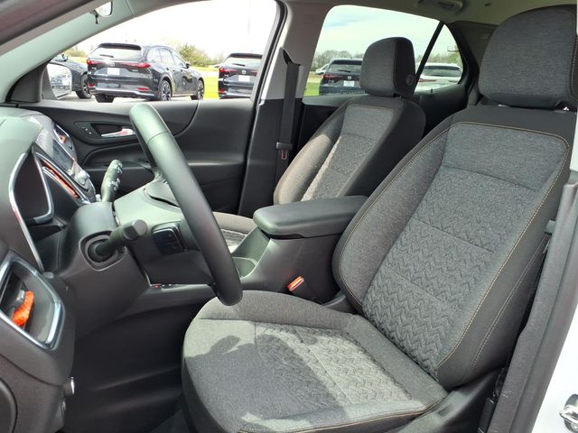 2024 Chevrolet Equinox LT - Photo 17