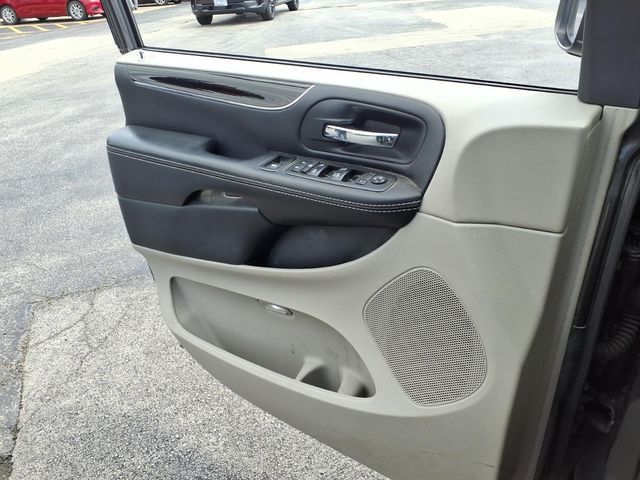 2017 Dodge Grand Caravan SXT - Photo 15