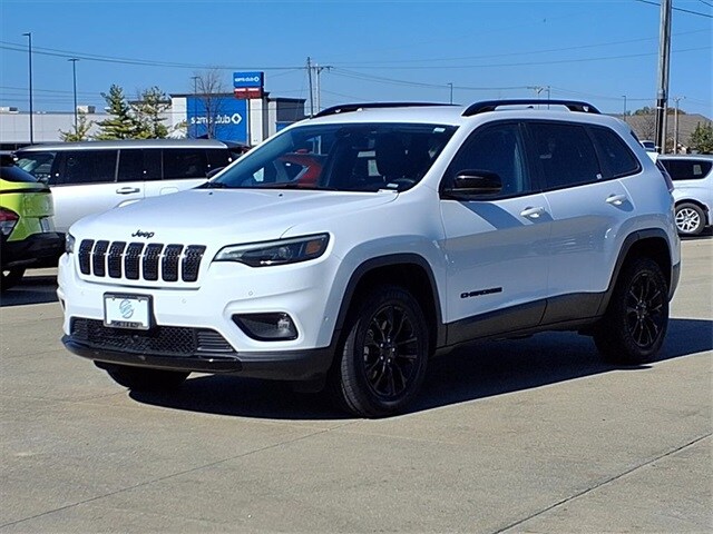 2023 Jeep Cherokee Altitude Lux