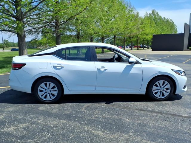 2022 Nissan Sentra S - Photo 2
