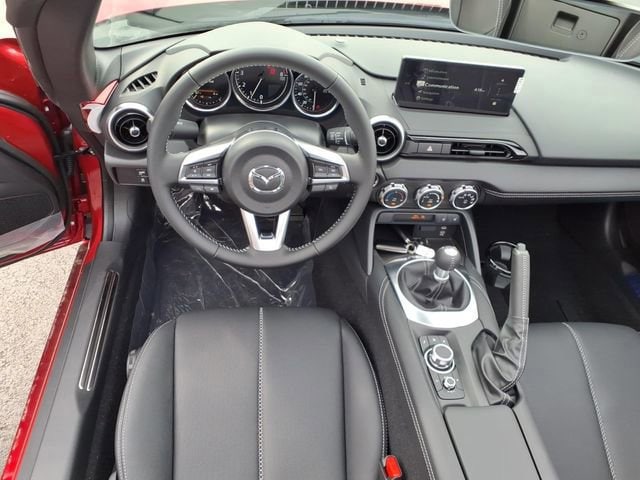 2026 Mazda MX-5 Miata Grand Touring - Photo 4