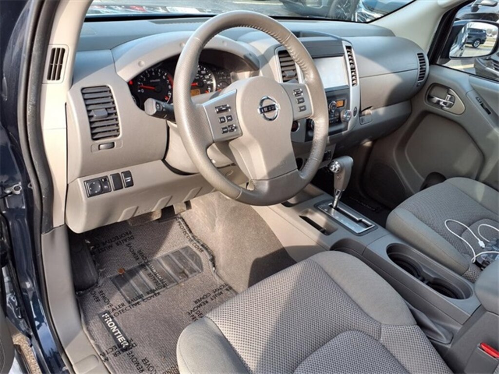 Used 2019 Nissan Frontier SV Truck Crew Cab