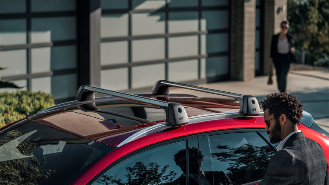 Birds-eye view of a vehicle equipped with Mazda safety