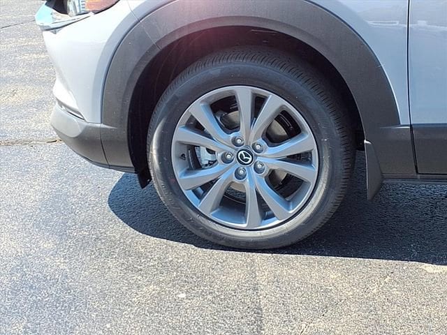 2025 Mazda CX-30 Premium - Photo 18