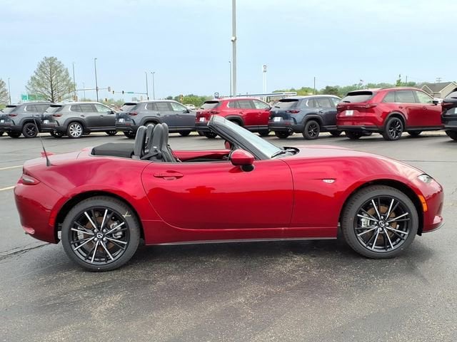 2026 Mazda MX-5 Miata Grand Touring - Photo 2