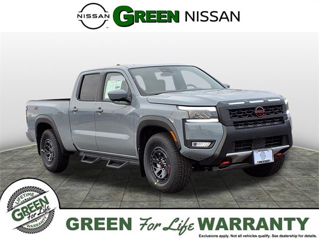 2026 Nissan Frontier PRO-4X's photo