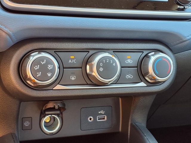 2025 Nissan Versa Sedan SV - Photo 8