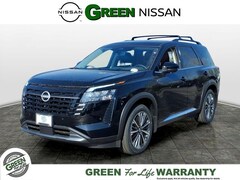 2026 Nissan Pathfinder Platinum SUV