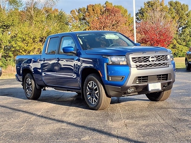 2026 Nissan Frontier SV's photo