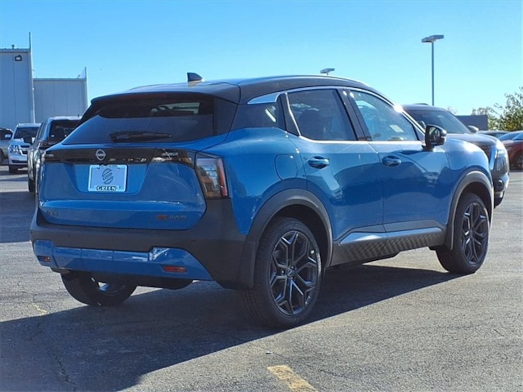 New 2026 Nissan Kicks SR SUV