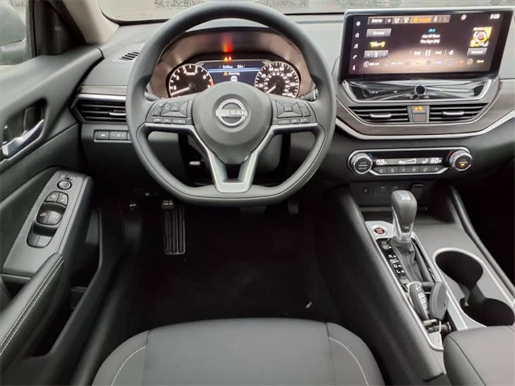 New 2025 Nissan Altima 2.5 SV Sedan