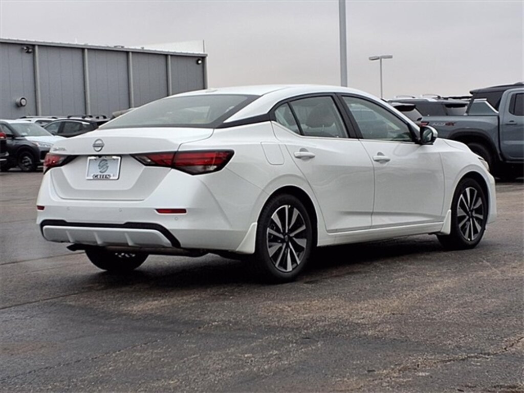 New 2025 Nissan Sentra SV Sedan