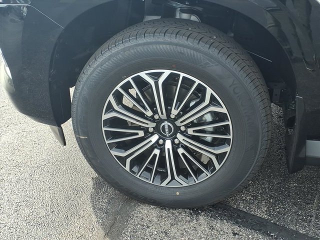 2026 Nissan Armada Platinum - Photo 16