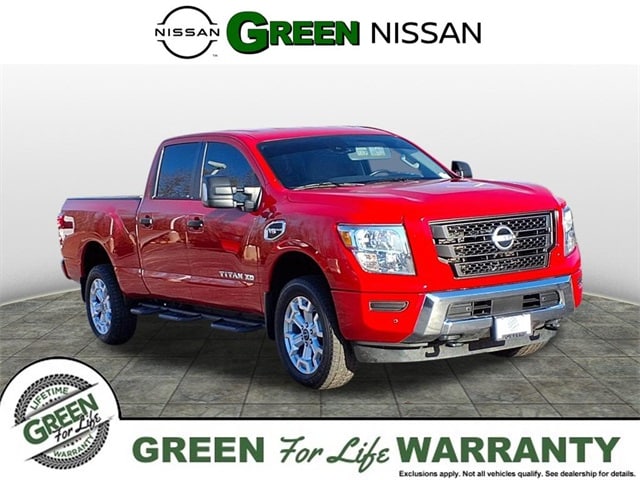 2024 Nissan Titan XD SV's photo