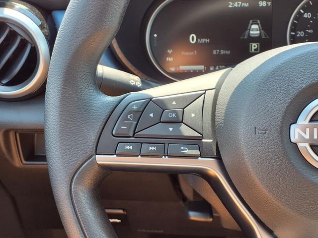 2025 Nissan Versa Sedan SV - Photo 13